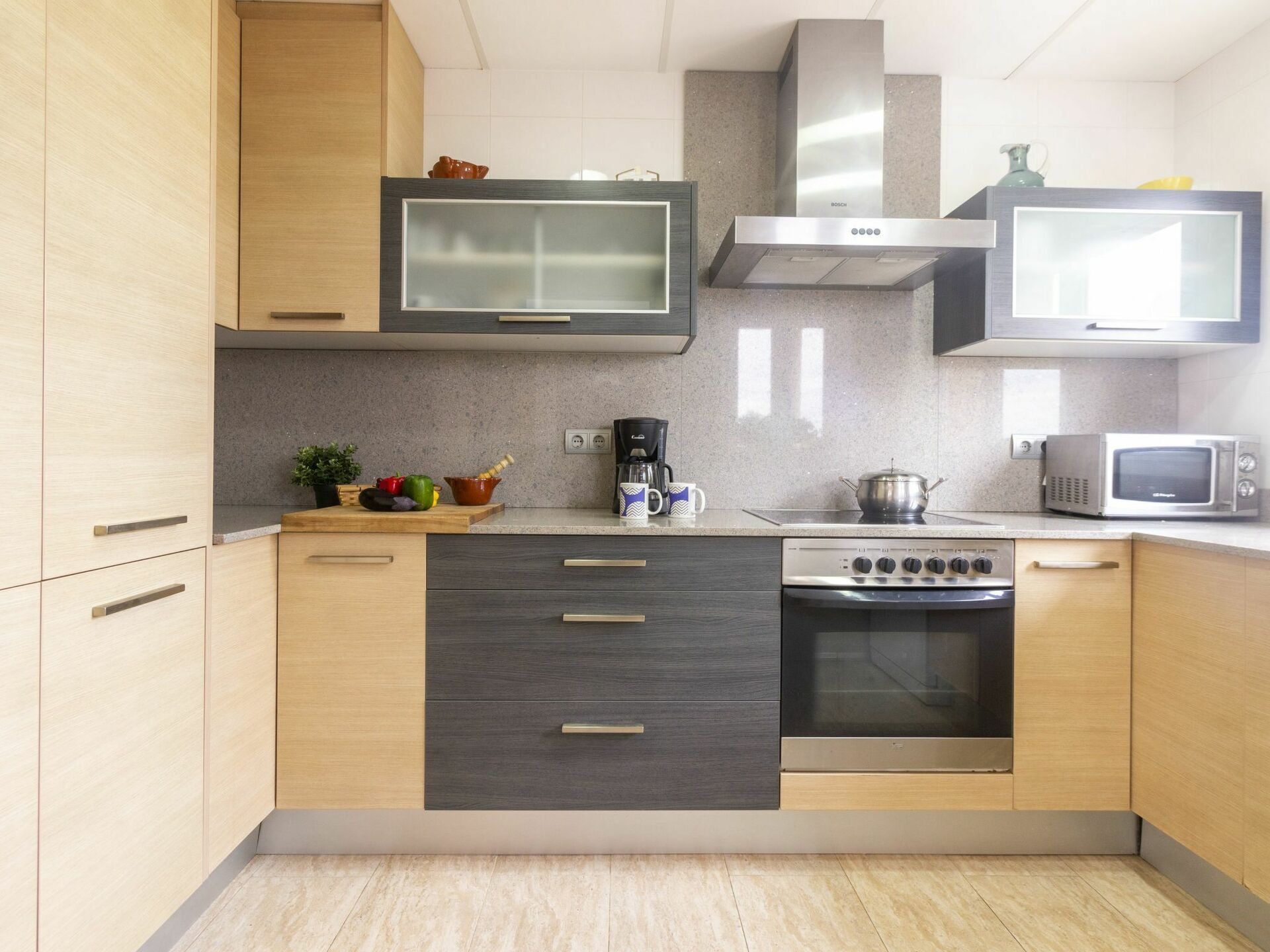 Horno, lavavajillas y congelador