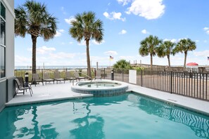 Piscine couverte, piscine chauffée