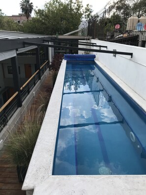 Outdoor pool - noox Buenavista (Mexico City)