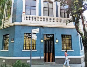 숙박 시설 정면