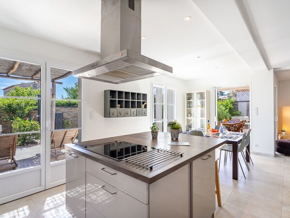 微波炉、烤箱、洗碗机、烤面包机