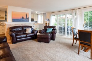 Smart TV - Iconic Condo across from the State Park Beach and (Grand Haven)