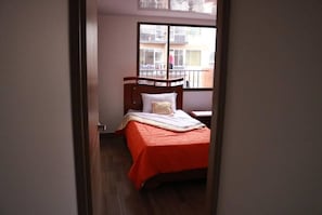 3 chambres, fer et planche Ă repasser, Wi-Fi gratuit, draps fournis