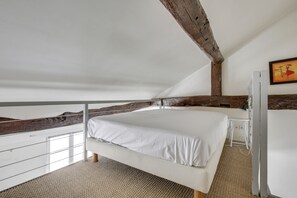 1 chambre, fer et planche à repasser, Wi-Fi, draps fournis