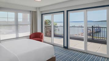 Presidential Suite, 1 King Bed, Lake View | 1 bedroom, premium bedding, in-room safe, laptop workspace
