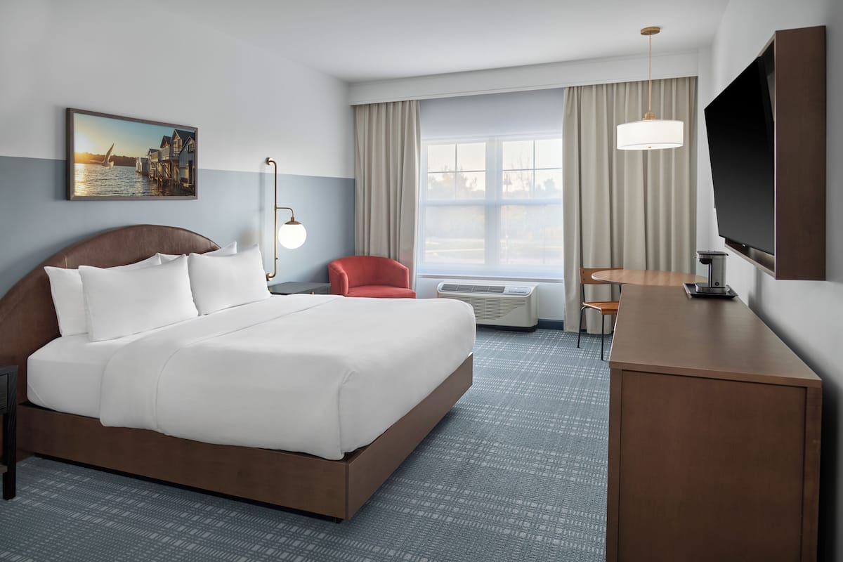 1 bedroom, premium bedding, in-room safe, laptop workspace