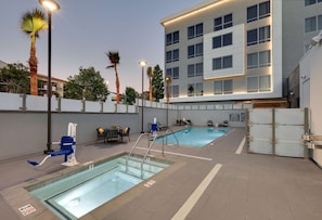 Outdoor pool, open 8:00 AM to 10:00 PM, pool umbrellas, sun loungers - Homewood Suites by Hilton Irvine Spectrum Lake Forest (Lake Forest)