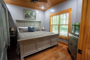 2 室のベッドルーム、WiFi、ベッドシーツ