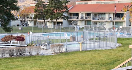 Newly Renovated! CB Condo unit 104 (sleeps up to 8)