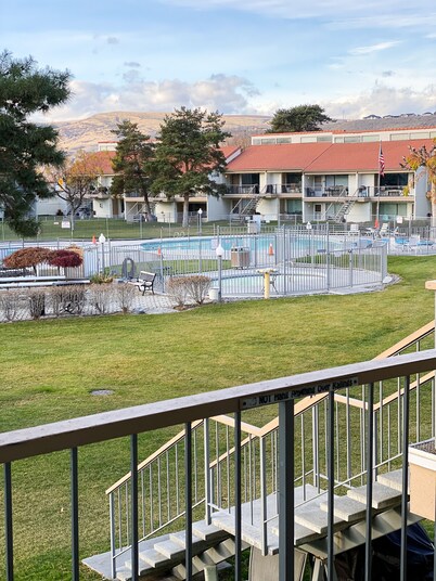 Newly Renovated! CB Condo unit 104 (sleeps up to 8)