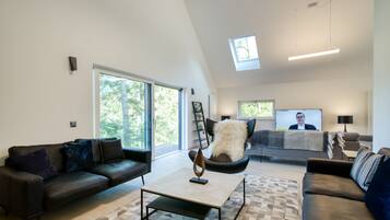 TV, foosball, table tennis