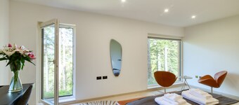 Red Stag chalet. Brand new, 4 bedroom, 4 bathroom, 5 star with free WiFi