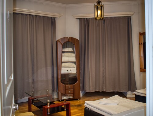 Quadruple room with shared facilities  - Old Town