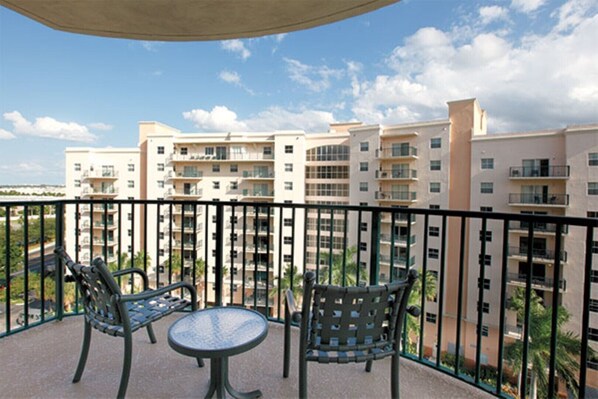 Property grounds - Spectacular 2 Bedroom Deluxe VIP at Club Wyndham Palm-Aire January 08-15/2021 (Pompano Beach)