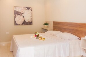 Minibar, laptop workspace, free WiFi, bed sheets