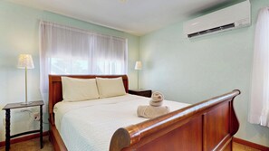 4 soverom, skrivebord, strykejern/-brett og wi-fi (inkludert)