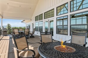 Unclassified image, 5 of 35, button