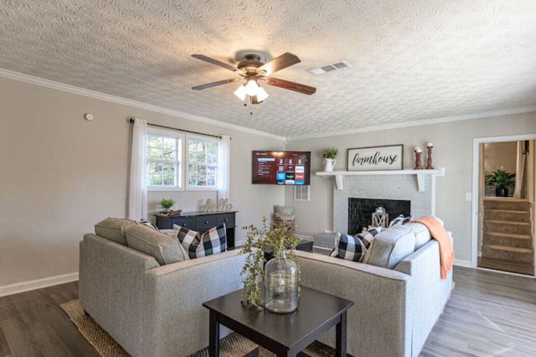 Televisión y bocina smart 