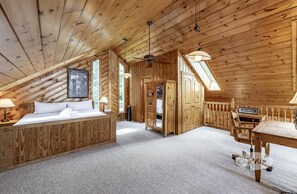7 bedrooms, WiFi, bed sheets