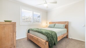 3 bedrooms, iron/ironing board, free WiFi