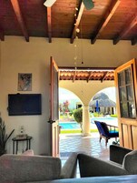Ropa de cama de alta calidad, cubrecamas y cortinas blackout 