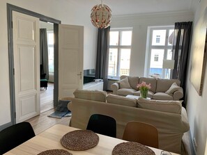TV - Royal Residence Lübeck (Lübeck)