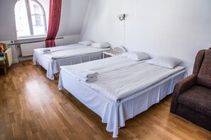 1 chambre, fer et planche à repasser, Wi-Fi gratuit, draps fournis