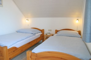 2 habitaciones, tabla de planchar con plancha y wifi gratis 