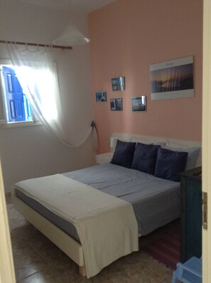 1 bedroom, iron/ironing board, Internet, bed sheets - Meltemia Studio Samos near the beach (Kampos Marathokampou)
