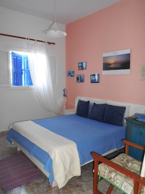 1 bedroom, iron/ironing board, Internet, bed sheets