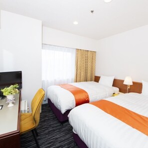 1 bedroom, desk, free WiFi, bed sheets