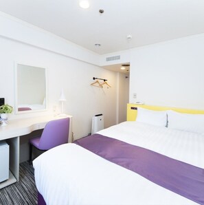 1 bedroom, desk, free WiFi, bed sheets
