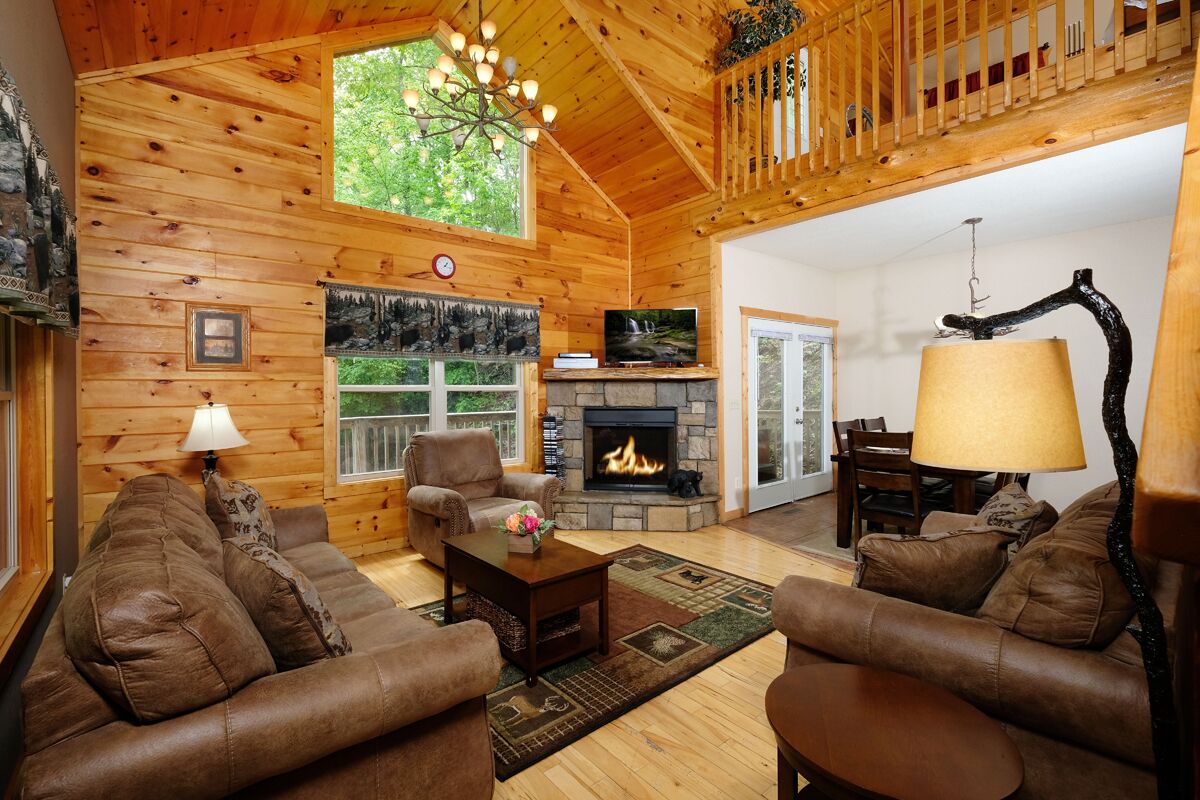 Pigeon Forge Hideaway - 2BR/2BA - Close to Downtown