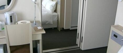 1 chambre, bureau, fer et planche à repasser, Wi-Fi gratuit