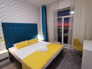 遮光布/窗簾、熨斗/熨衣板、免費無線上網、床單