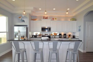 Fridge, microwave, oven, stovetop - The Pesky Pelican: 4  BR, 3  BA House in Port Bolivar, Sleeps 14 (Port Bolivar)