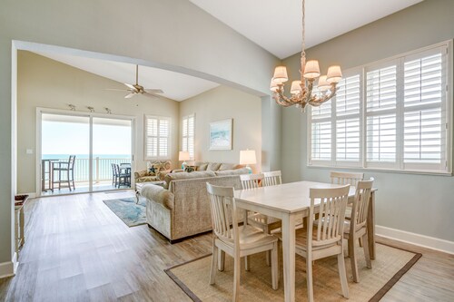 Top floor penthouse corner unit 865 - new furnishings!