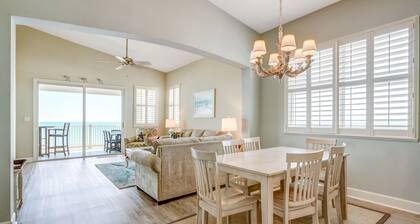 Top floor penthouse corner unit 865 - new furnishings!