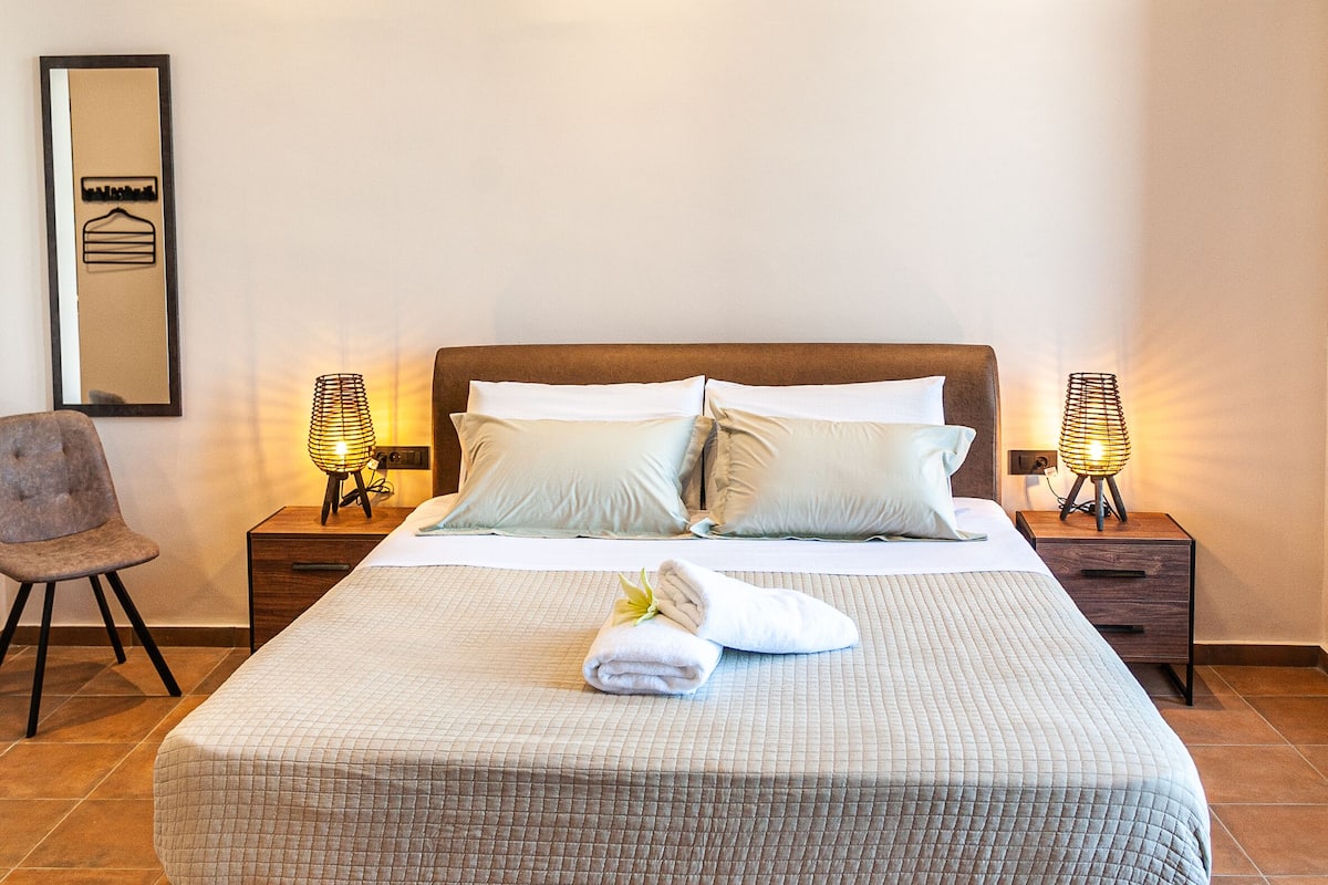 Family Studio Suite | 1 bedroom, premium bedding, down comforters, pillowtop beds