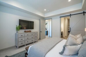 5 habitaciones, tabla de planchar con plancha y wifi 