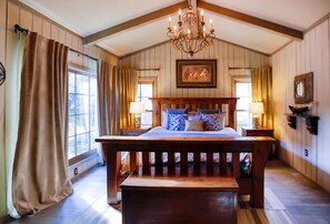 Interior - Heaven Can't Wait at King River Ranch... Furry Angels Welcome (Johnson City)