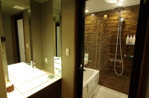 Hair dryer, towels - Double Suite 27sqmBoutique hotel / Osaka Ōsaka (Osaka Chuo-ku)