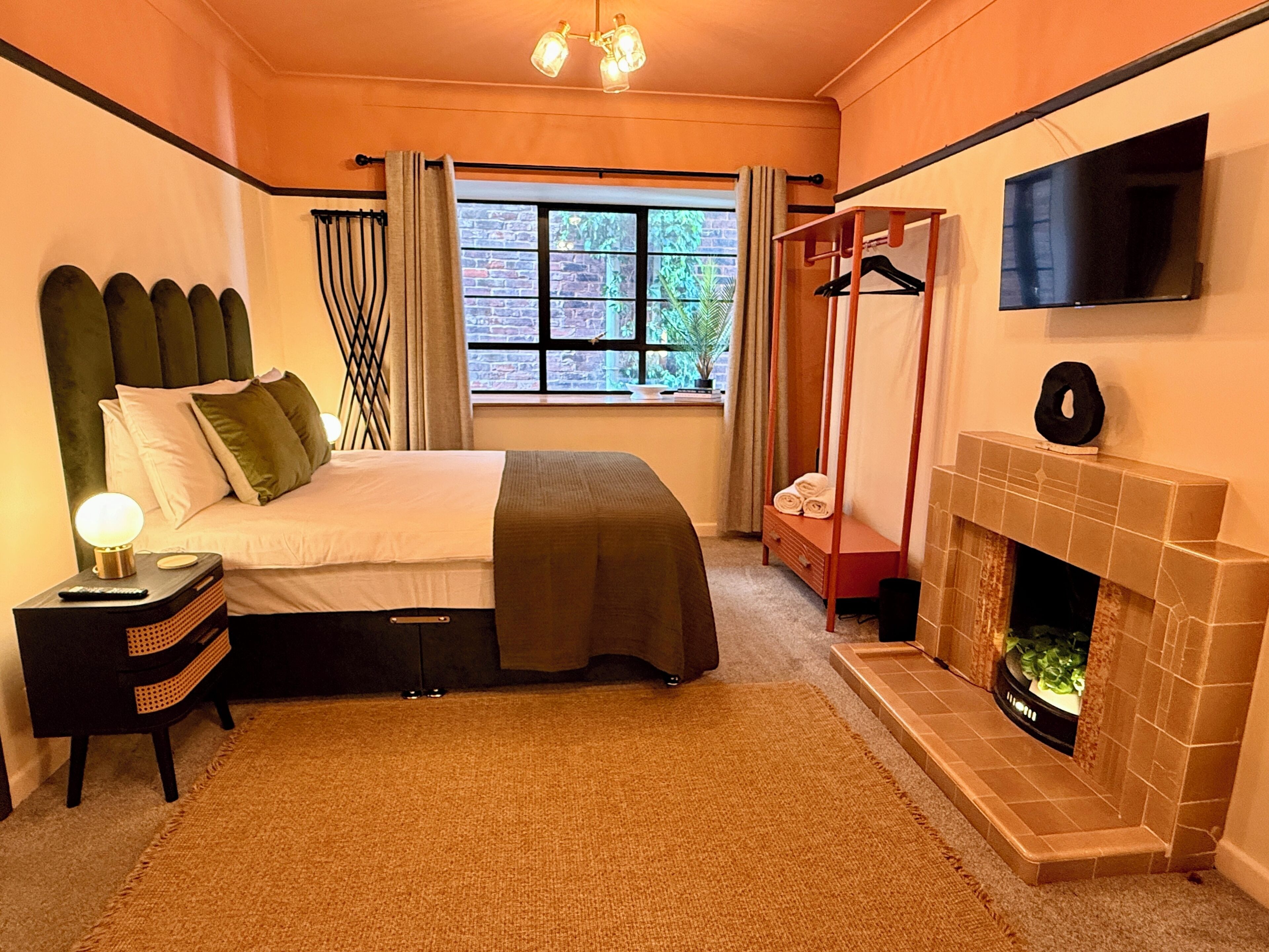 1 bedroom, desk, iron/ironing board, travel cot