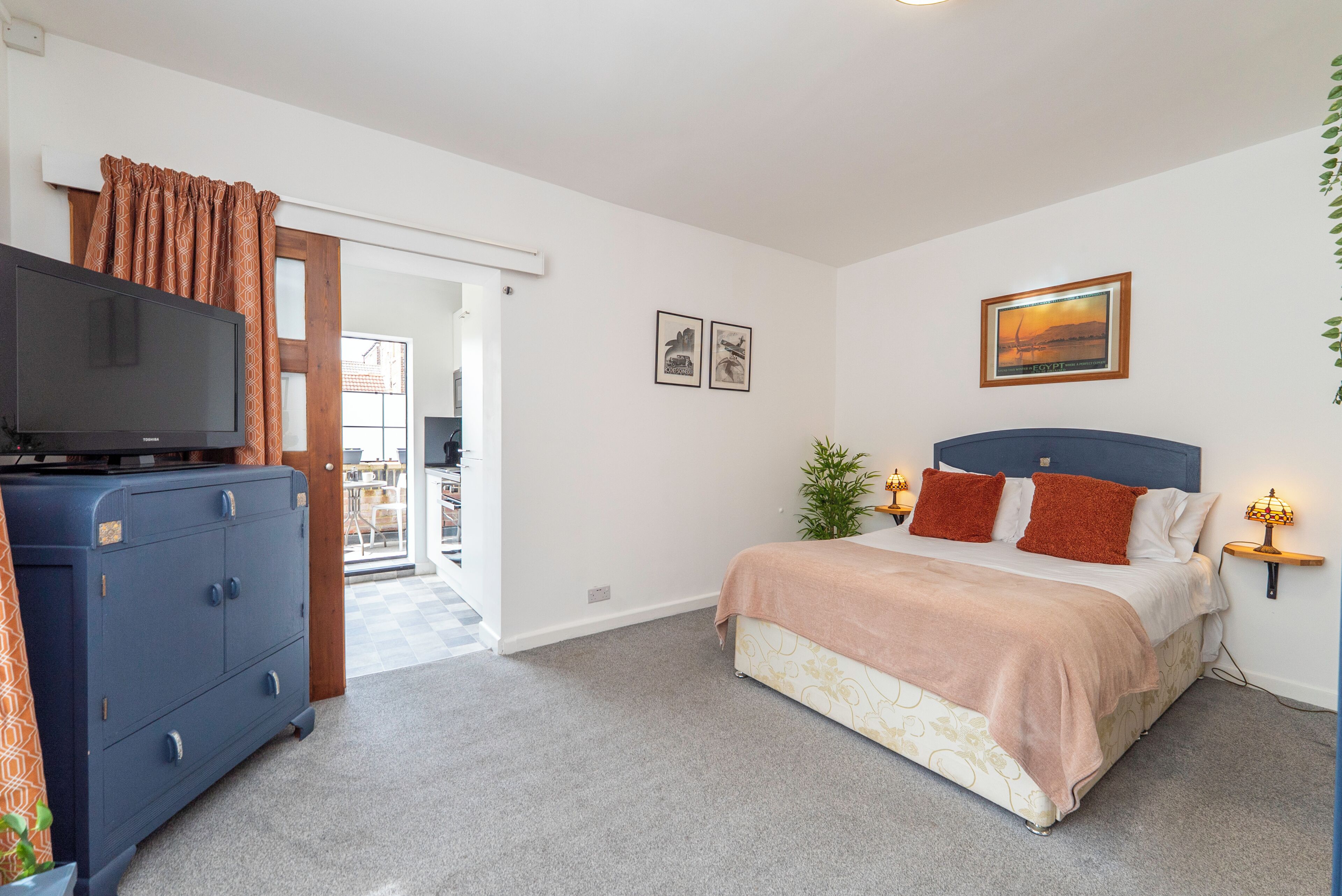1 bedroom, iron/ironing board, travel cot, free WiFi