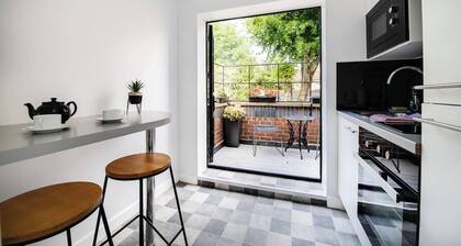 Eigenwilliges Art Deco Studio mit privater Terrasse