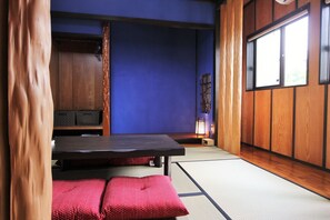 Interior - Free WIFI  Accommodates 8 people  Kenrokuen 21s / Kanazawa Ishikawa (Kanazawa)