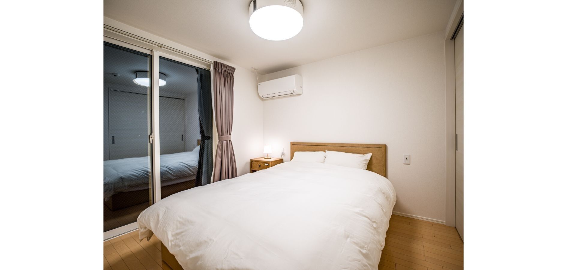 3 室のベッドルーム、デスク、アイロン / アイロン台、WiFi (無料)