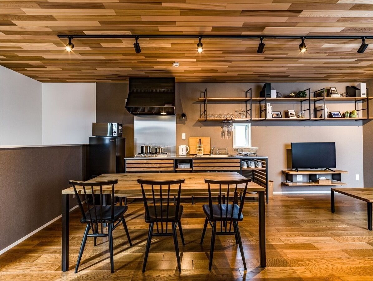 冰箱、微波炉、炉灶、厨具/餐具