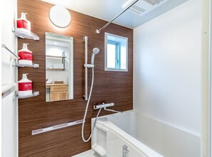 Gratis toalettartiklar, hårtork och handdukar