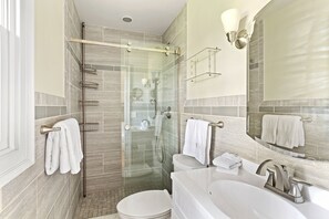 Bathroom - Bay Views in Sag Harbor (Sag Harbor)